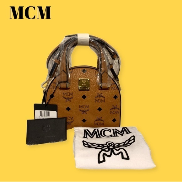 MCM Signature Diamond Logo Mini🎊 - Picture 3 of 8